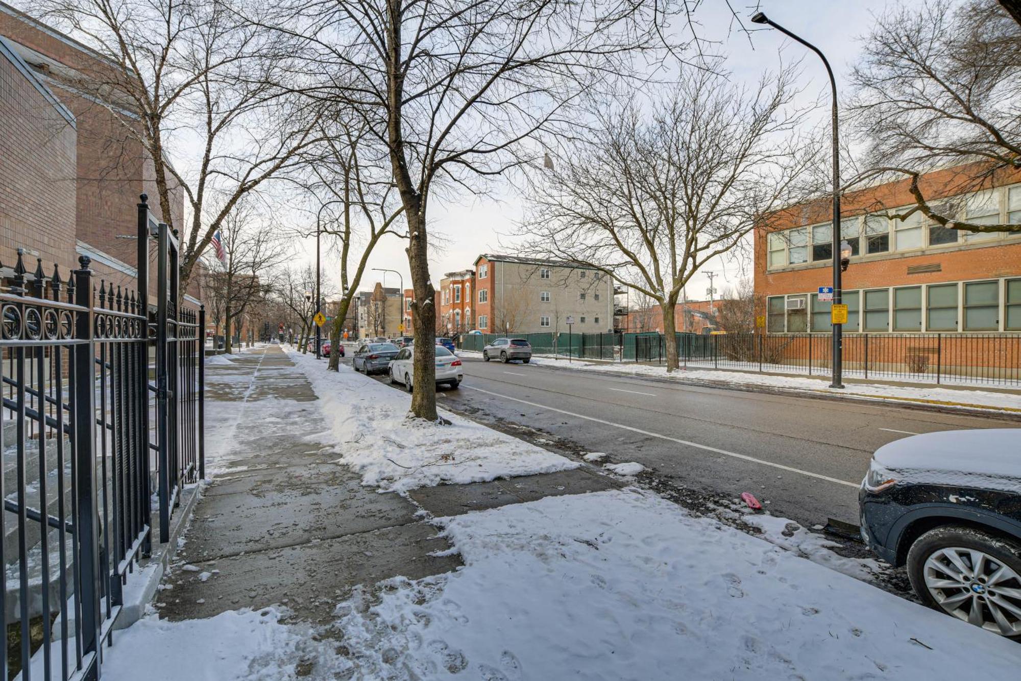 Spacious Condo With Deck About 3 Mi To Downtown Chicago! Zewnętrze zdjęcie